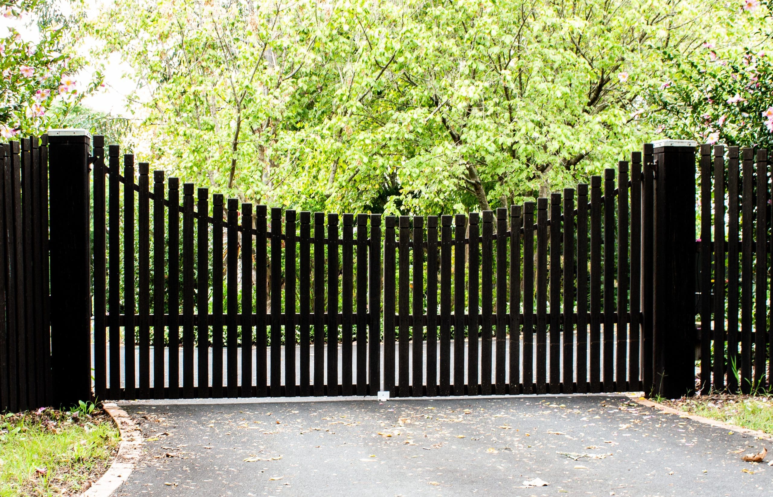 little rock arkansas professional gate installer installation install build builder north little rock fence contractor fences fencing gates